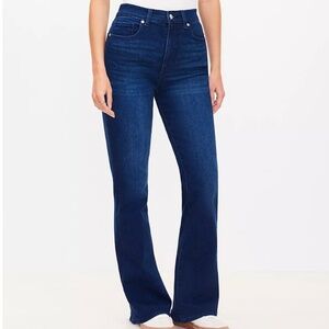 Loft Curvy High Rise Slim Flare Jeans in Dark Wash, Size 27/4